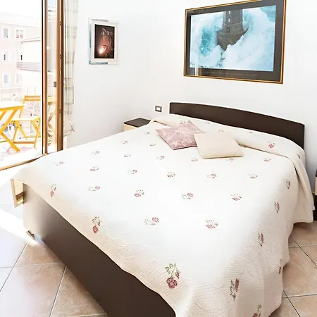 Splendido In Pieno Centro Dell'isola * La Maddalena (Sassari)