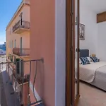 Apartment Splendido In Pieno Centro Dell'isola