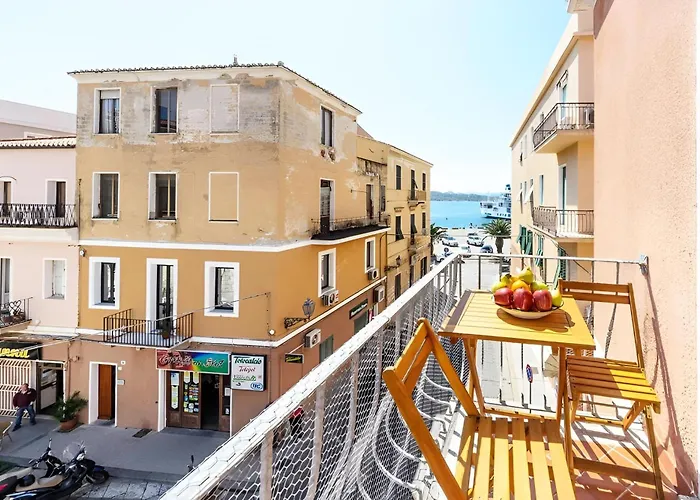 Splendido In Pieno Centro Dell'isola La Maddalena
